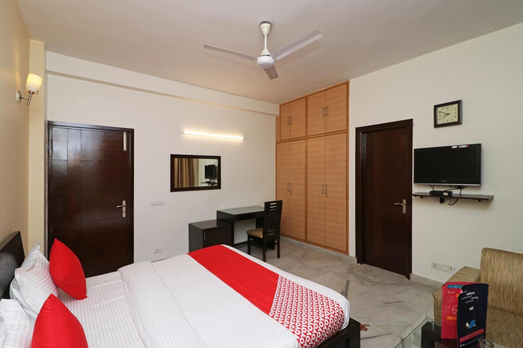 Hotel O Aravali Residency グルガウン エクステリア 写真