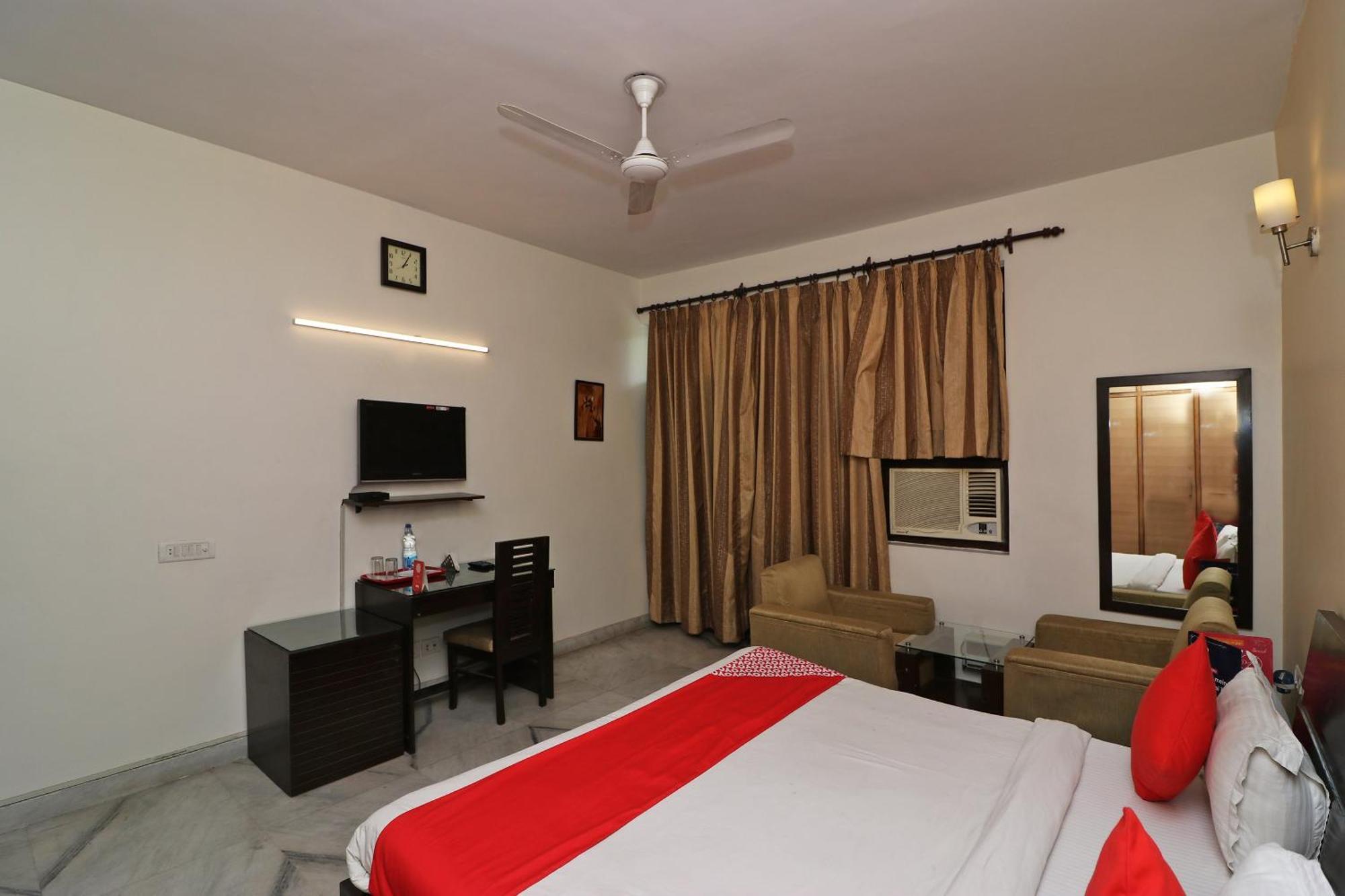 Hotel O Aravali Residency グルガウン エクステリア 写真