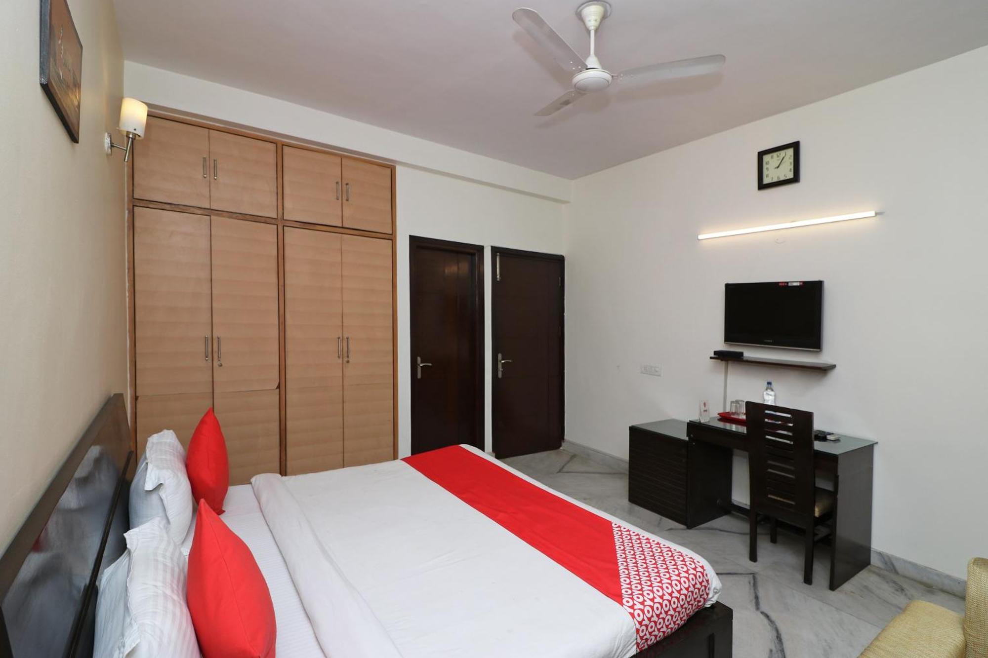 Hotel O Aravali Residency グルガウン エクステリア 写真