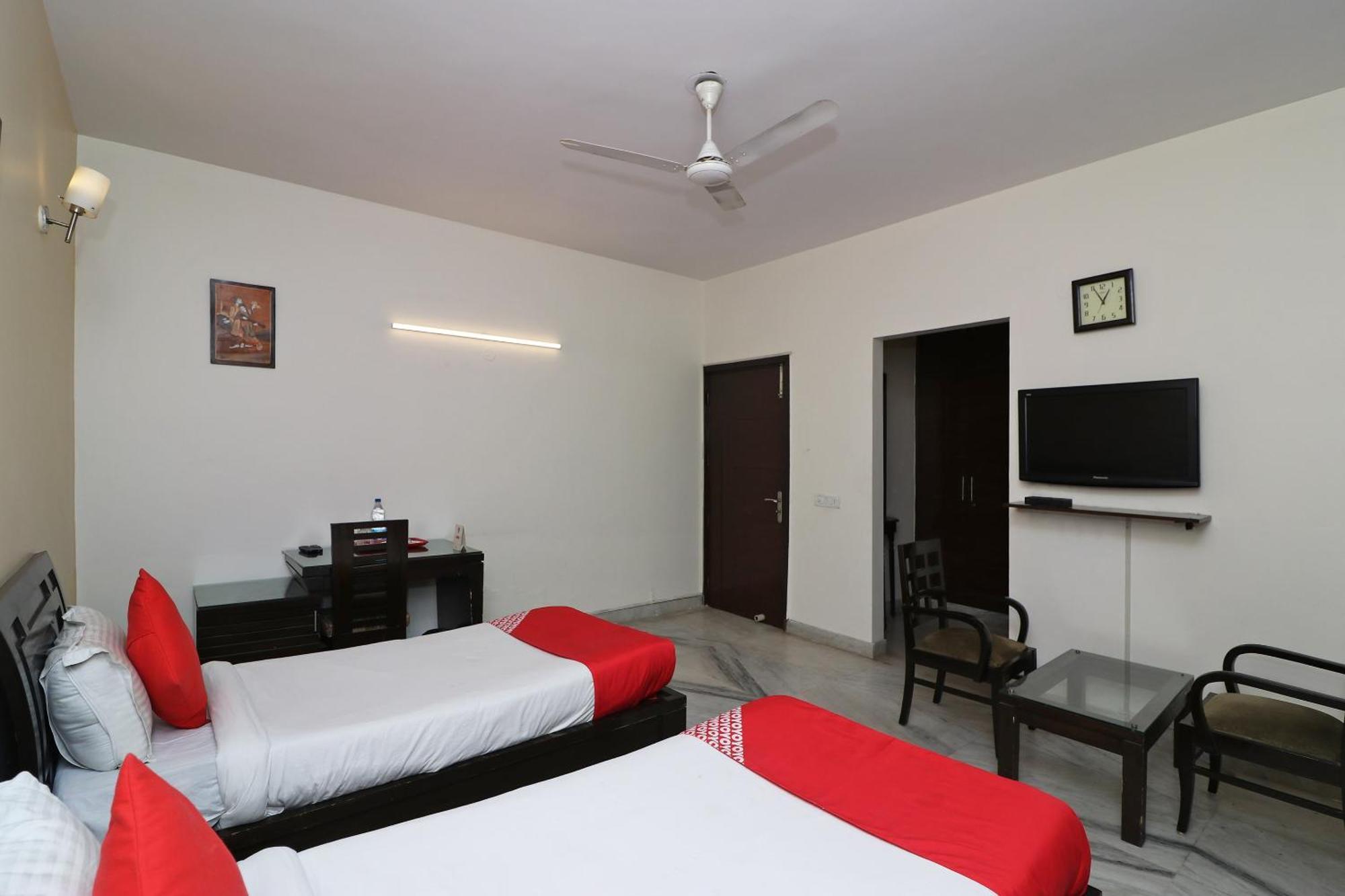 Hotel O Aravali Residency グルガウン エクステリア 写真